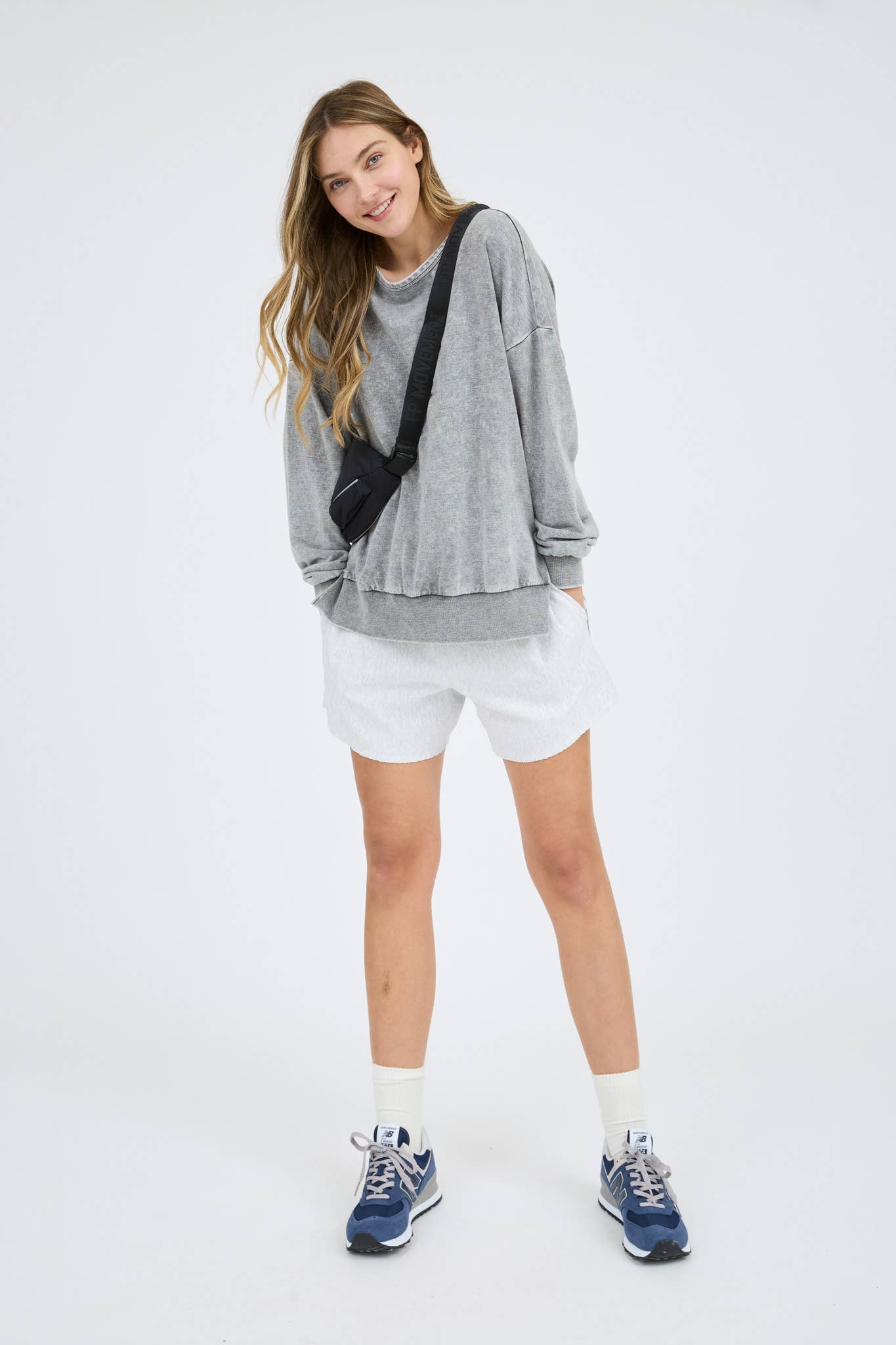 WASHED CREWNECK LONG SLEEVE KNIT TOP