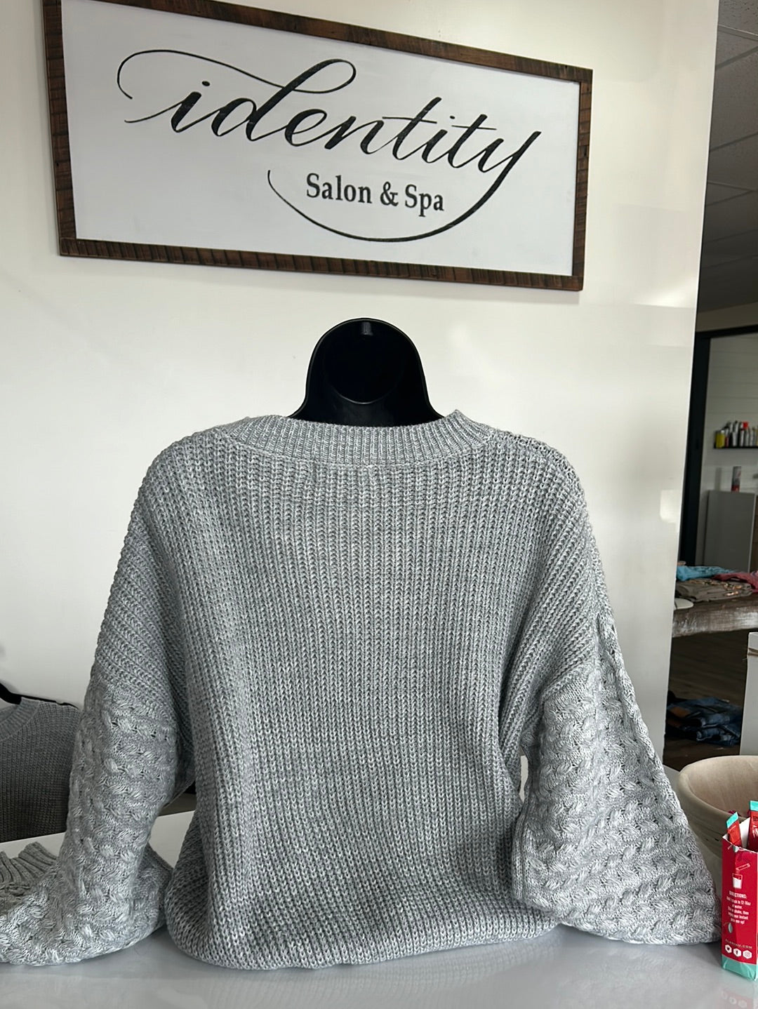 Cable knit bubble sleeve