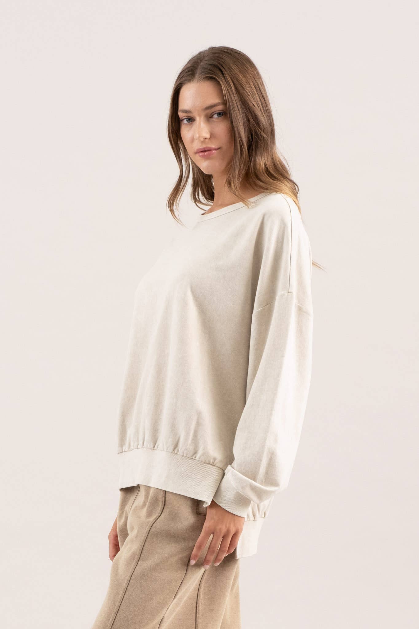 WASHED CREWNECK LONG SLEEVE KNIT TOP