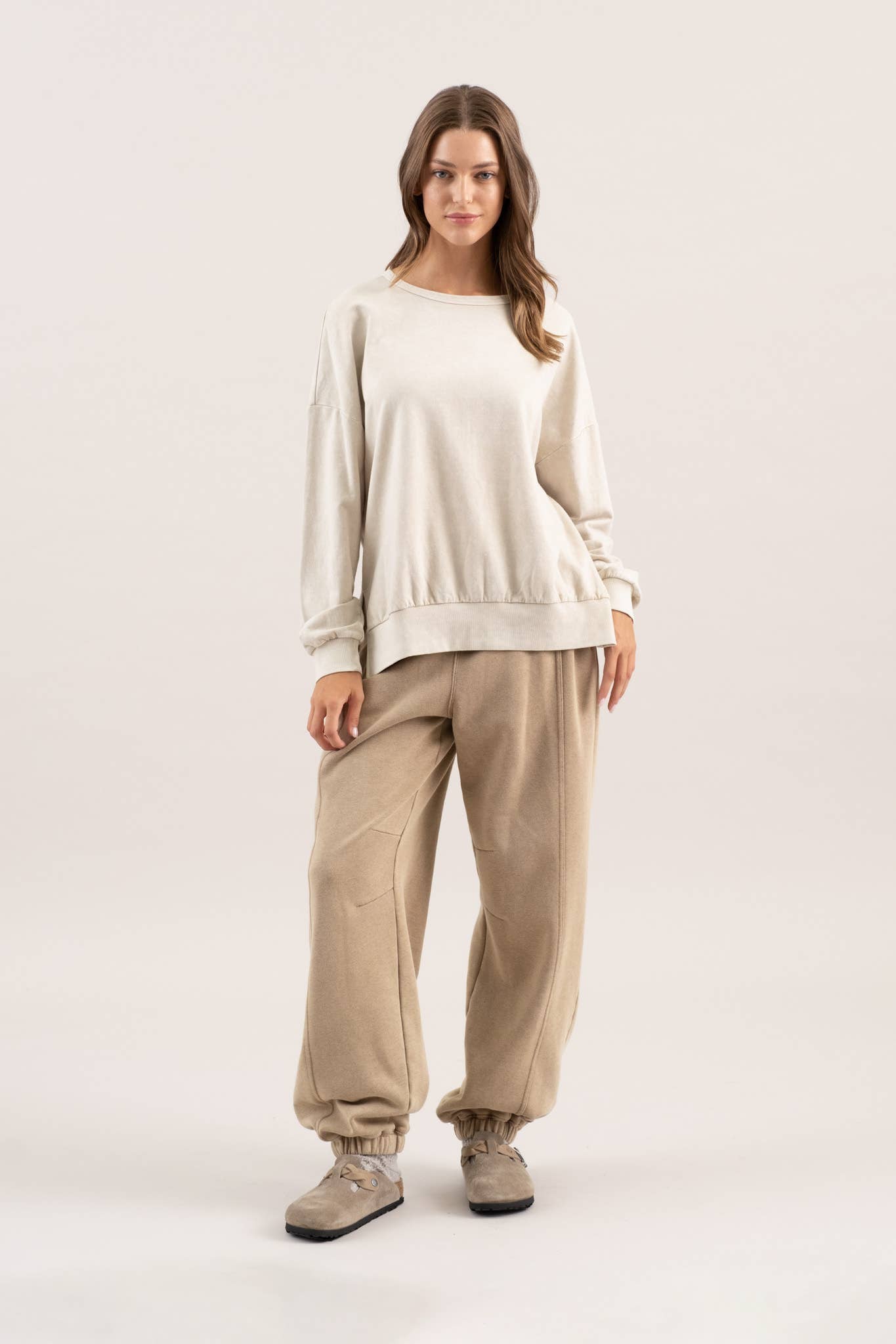 WASHED CREWNECK LONG SLEEVE KNIT TOP