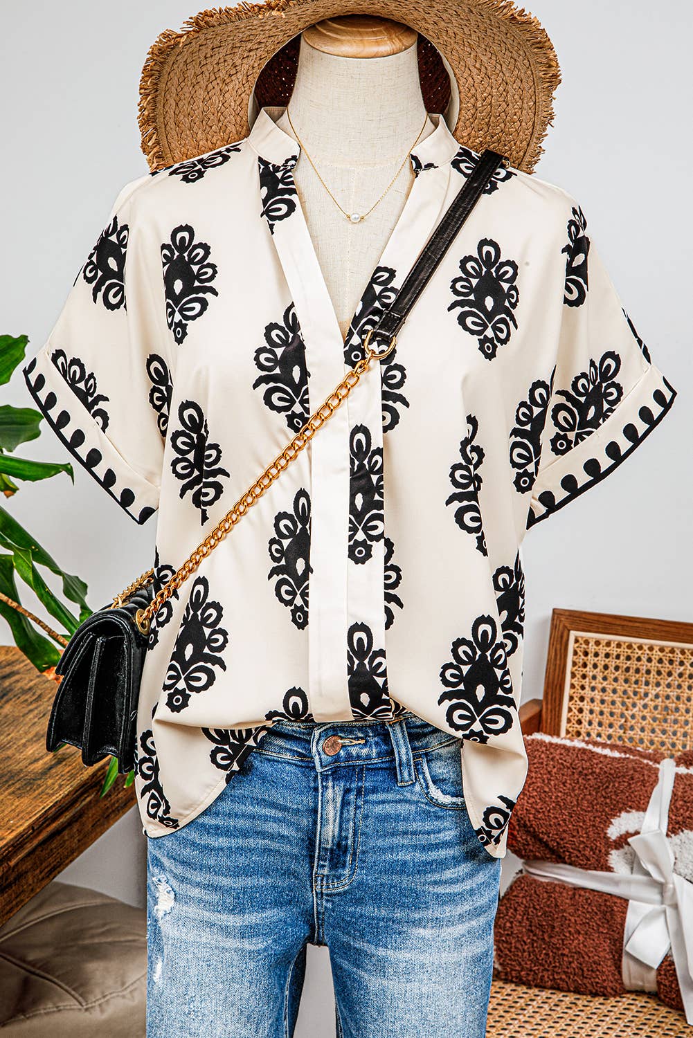 Fashion-W Boho Geometric Print Short Sleeve V Neck Blouse