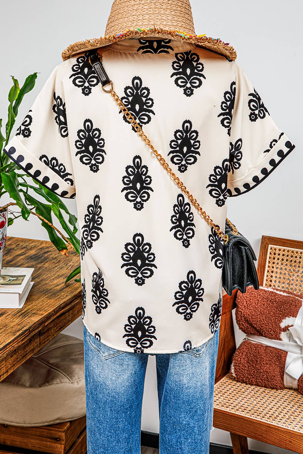 Fashion-W Boho Geometric Print Short Sleeve V Neck Blouse