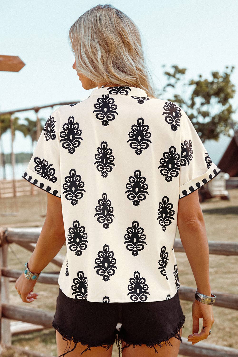 Fashion-W Boho Geometric Print Short Sleeve V Neck Blouse