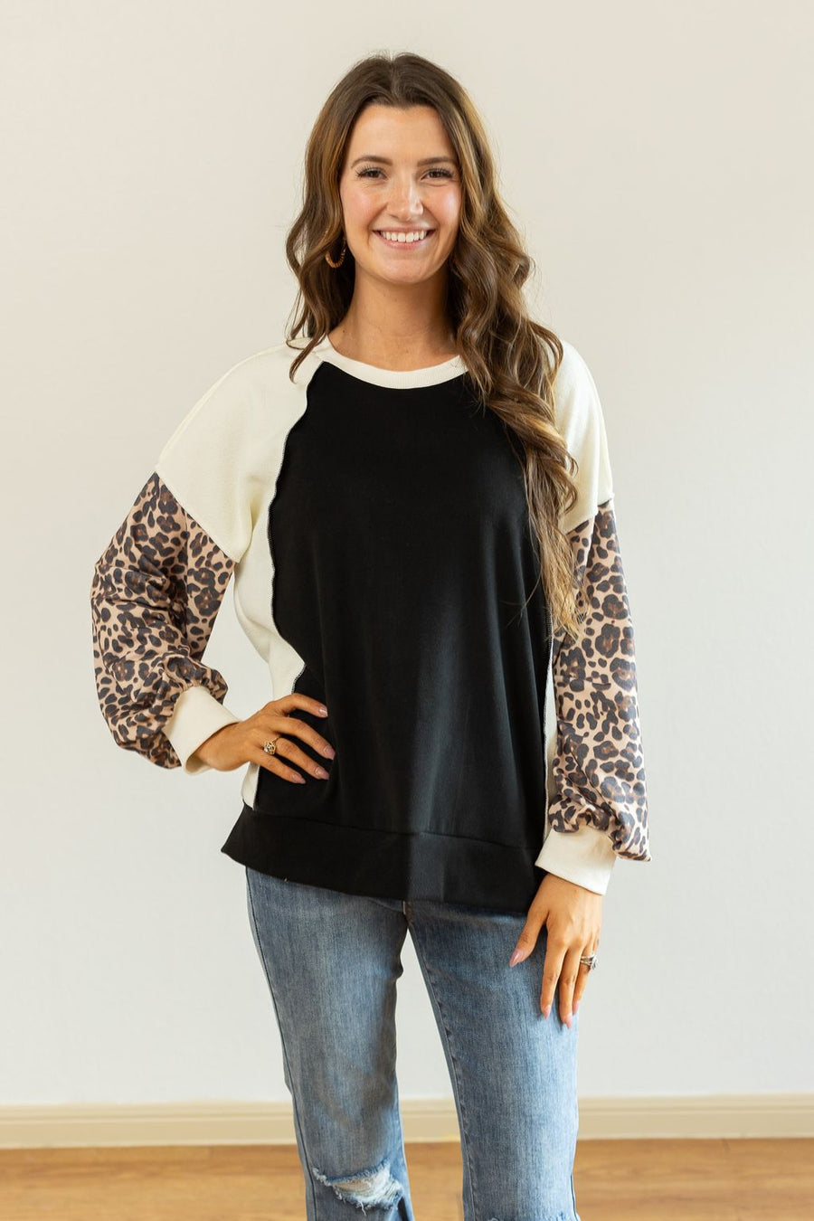 FLEECE COLOR-BLOCKED SWEATSHIRT