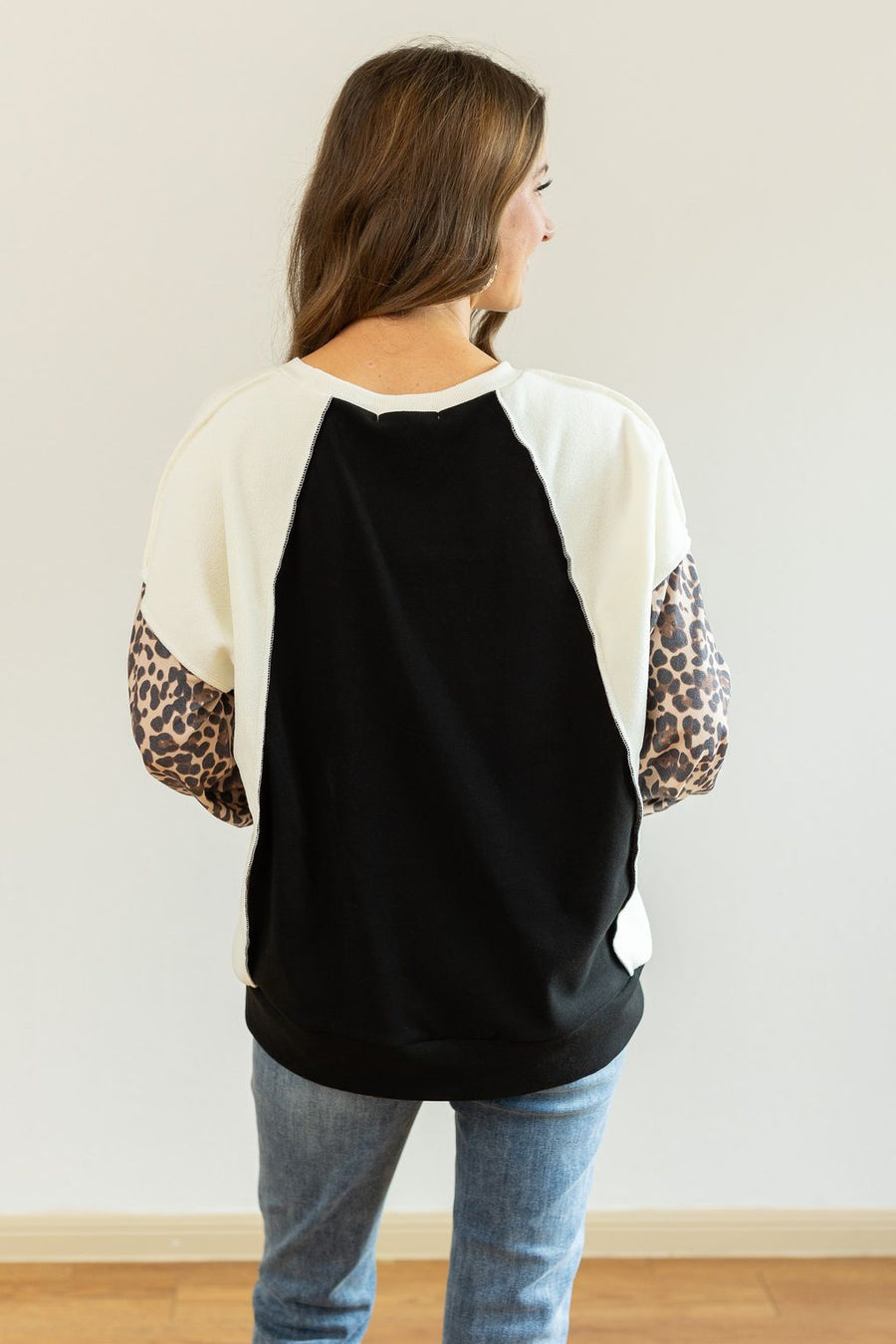FLEECE COLOR-BLOCKED SWEATSHIRT