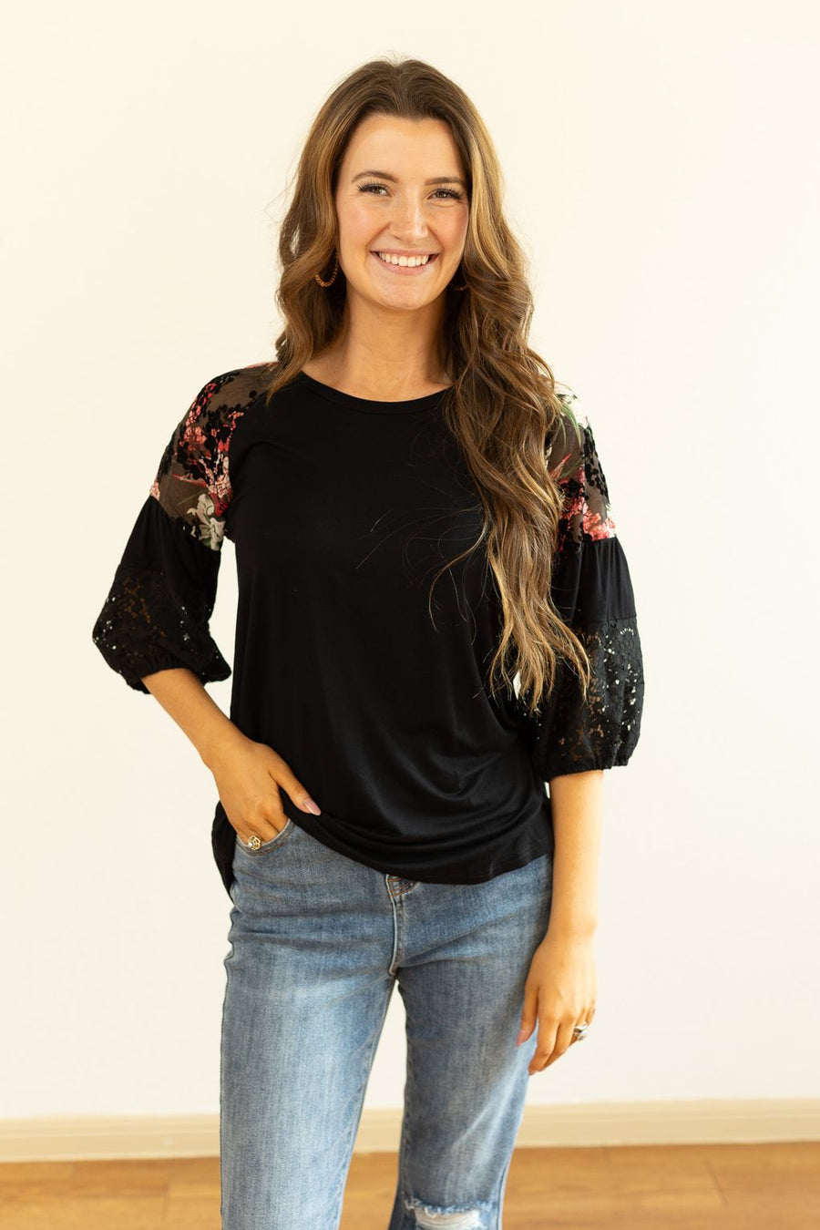 BLACK TOP WITH COLOR-BLOCKED SLEEVES